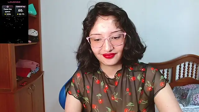 alexaa08 online show from October 2025 01:54:02 PM
