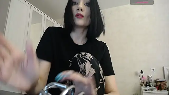 Devil Goddess online show from December 2025 12:55:01 PM