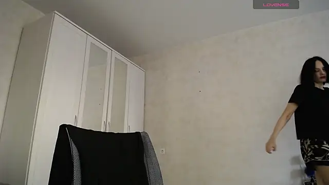 Devil Goddess online show from November 2025 12:59:01 PM