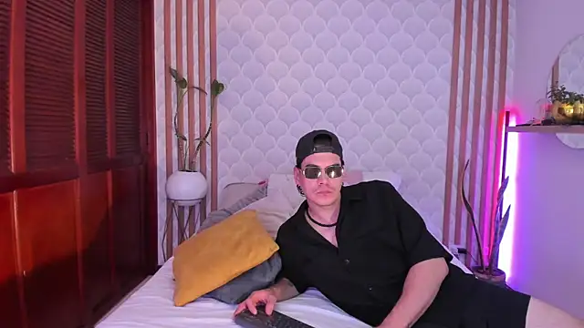PamelaReall online show from October 2025 01:51:02 AM