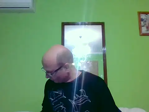 Snapshot of Tiger202441 chatting on October 2025 06:52:02 PM Tiger202441 online show from October 2025 06:52:02 PM