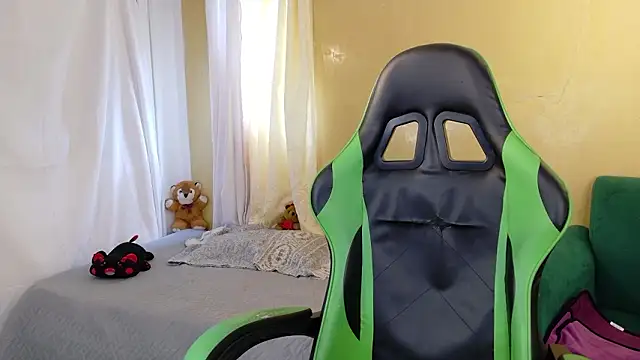 kittyzenn online show from February 2026 06:28:02 PM