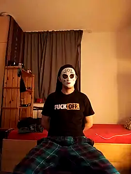 Dennis 2024 online show from January 2025 05:44:02 AM