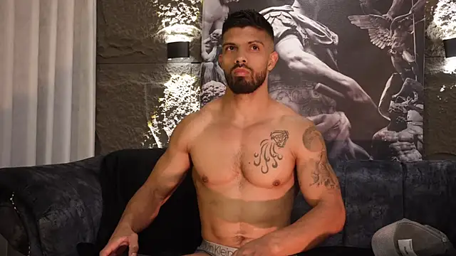 Snapshot of DannSaenz chatting on November 2025 11:27:01 PM DannSaenz online show from November 2025 11:27:01 PM