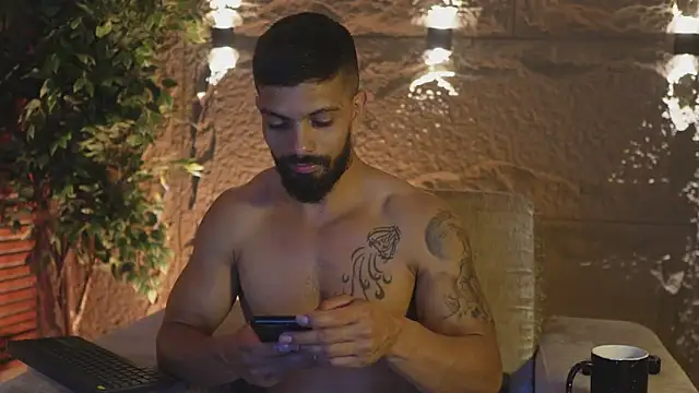 DannSaenz online show from September 2025 01:22:02 AM