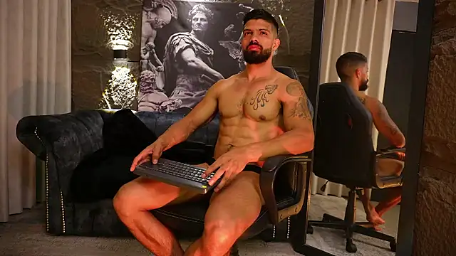 Snapshot of DannSaenz chatting on January 2026 01:40:01 PM DannSaenz online show from January 2026 01:40:01 PM