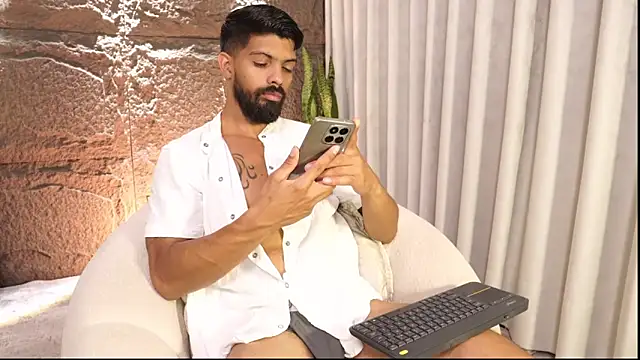 DannSaenz online show from April 2026 05:25:01 PM