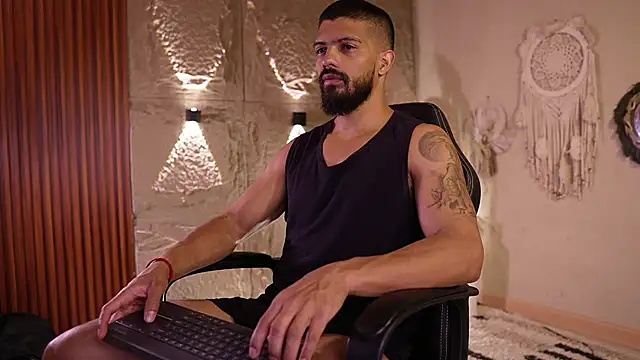 Snapshot of DannSaenz chatting on June 2026 12:44:01 PM DannSaenz online show from June 2026 12:44:01 PM