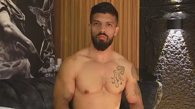 Snapshot of DannSaenz chatting on November 2025 12:04:01 AM DannSaenz online show from November 2025 12:04:01 AM