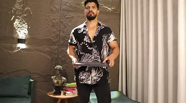 DannSaenz online show from March 2025 09:00:02 PM
