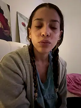 DanielaSaenz0 online show from October 2025 01:18:02 AM