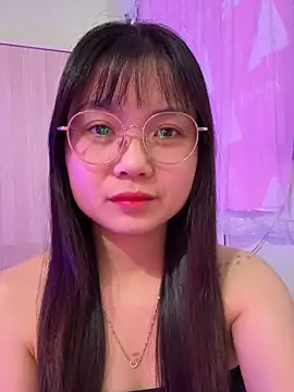 Snapshot of Maeve2k5 chatting on November 2025 03:49:02 AM Maeve2k5 online show from November 2025 03:49:02 AM