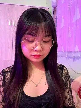 Snapshot of Maeve2k5 chatting on December 2025 06:36:02 AM Maeve2k5 online show from December 2025 06:36:02 AM