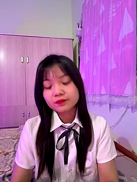 Snapshot of Maeve2k5 chatting on October 2025 01:49:02 AM Maeve2k5 online show from October 2025 01:49:02 AM