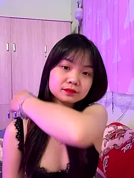 Snapshot of Maeve2k5 chatting on October 2025 01:37:02 AM Maeve2k5 online show from October 2025 01:37:02 AM