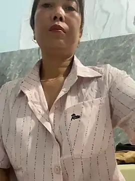 Snapshot of Linaannn chatting on November 2025 09:42:02 PM Linaannn online show from November 2025 09:42:02 PM