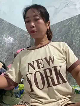 Snapshot of Linaannn chatting on December 2025 12:04:01 AM Linaannn online show from December 2025 12:04:01 AM