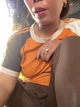 Linaannn online show from March 2026 08:59:02 AM