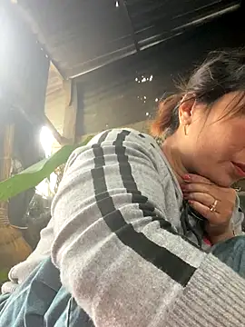 Snapshot of Linaannn chatting on November 2025 06:03:02 AM Linaannn online show from November 2025 06:03:02 AM