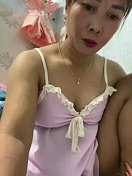 Snapshot of Linaannn chatting on March 2025 10:54:01 PM Linaannn online show from March 2025 10:54:01 PM