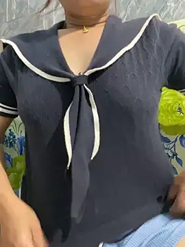 Linaannn online show from February 2026 01:23:01 PM