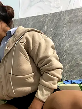 Snapshot of Linaannn chatting on November 2025 11:38:02 PM Linaannn online show from November 2025 11:38:02 PM