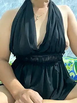 Snapshot of Linaannn chatting on November 2025 12:05:02 AM Linaannn online show from November 2025 12:05:02 AM