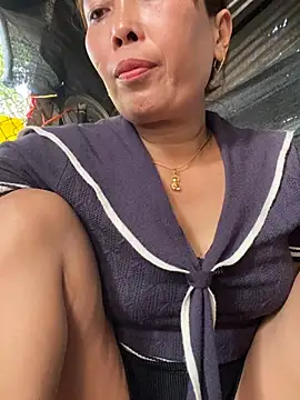 Linaannn online show from February 2026 07:49:02 AM