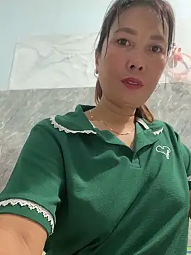 Snapshot of Linaannn chatting on December 2025 11:54:01 PM Linaannn online show from December 2025 11:54:01 PM