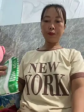 Snapshot of Linaannn chatting on November 2025 11:41:02 PM Linaannn online show from November 2025 11:41:02 PM