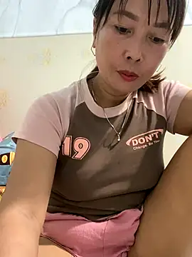 Snapshot of Linaannn chatting on September 2025 12:25:01 AM Linaannn online show from September 2025 12:25:01 AM