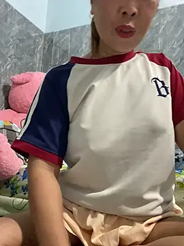 Snapshot of Linaannn chatting on December 2025 11:50:02 PM Linaannn online show from December 2025 11:50:02 PM