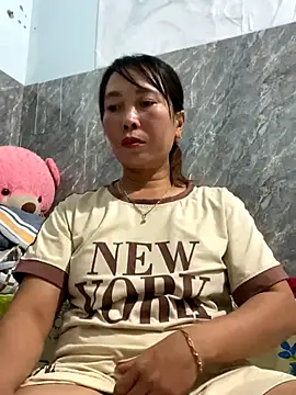 Snapshot of Linaannn chatting on December 2025 12:00:02 PM Linaannn online show from December 2025 12:00:02 PM