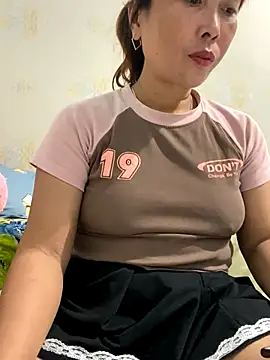 Snapshot of Linaannn chatting on September 2025 12:27:01 PM Linaannn online show from September 2025 12:27:01 PM