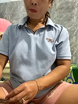 Snapshot of Linaannn chatting on October 2025 12:16:02 PM Linaannn online show from October 2025 12:16:02 PM