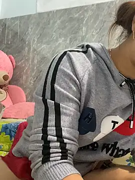 Snapshot of Linaannn chatting on November 2025 11:55:01 AM Linaannn online show from November 2025 11:55:01 AM