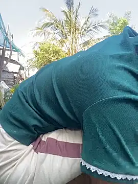 Linaannn online show from March 2026 01:27:02 AM