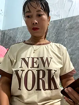 Snapshot of Linaannn chatting on November 2025 11:41:01 PM Linaannn online show from November 2025 11:41:01 PM