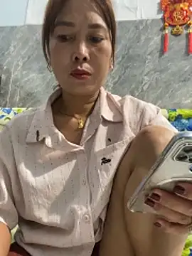 Linaannn online show from March 2026 12:01:02 AM