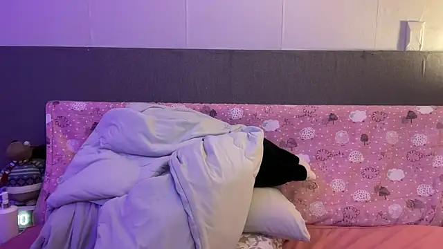 Ashepova000 online show from December 2024 01:03:01 PM