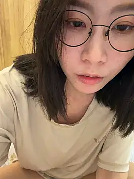 Ashepova000 online show from February 2026 01:51:02 PM