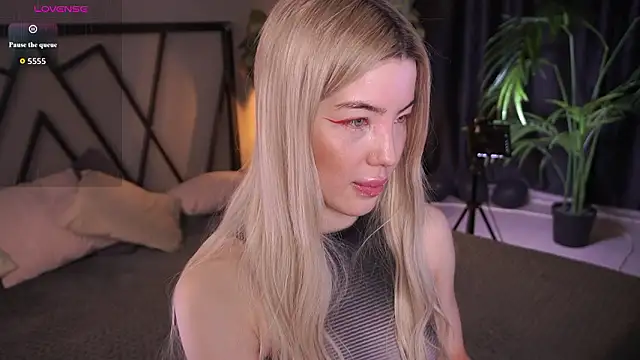 LindaThacker online show from March 2026 04:26:02 AM