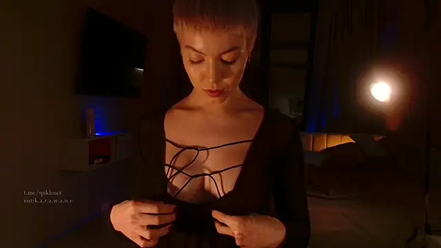 spiklencii online show from October 2025 05:03:01 PM