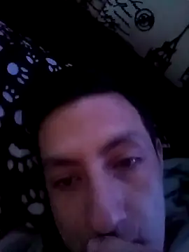 alexmoragomez online show from April 2026 05:03:02 PM