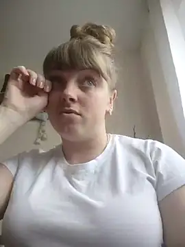 Snapshot of CoddessCrystal chatting on February 2026 09:09:01 AM CoddessCrystal online show from February 2026 09:09:01 AM