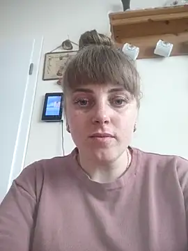 CoddessCrystal online show from April 2026 07:59:02 AM