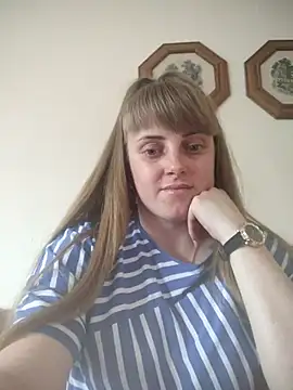 CoddessCrystal online show from June 2026 02:22:01 PM