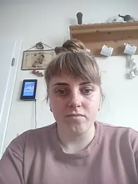 CoddessCrystal online show from May 2026 09:29:02 AM
