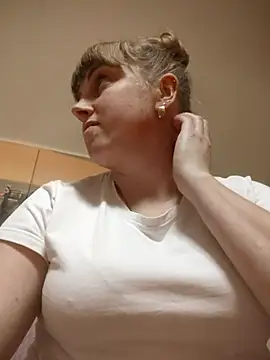 Snapshot of CoddessCrystal chatting on February 2026 06:59:01 PM CoddessCrystal online show from February 2026 06:59:01 PM