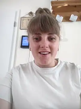 CoddessCrystal online show from March 2026 09:10:01 AM